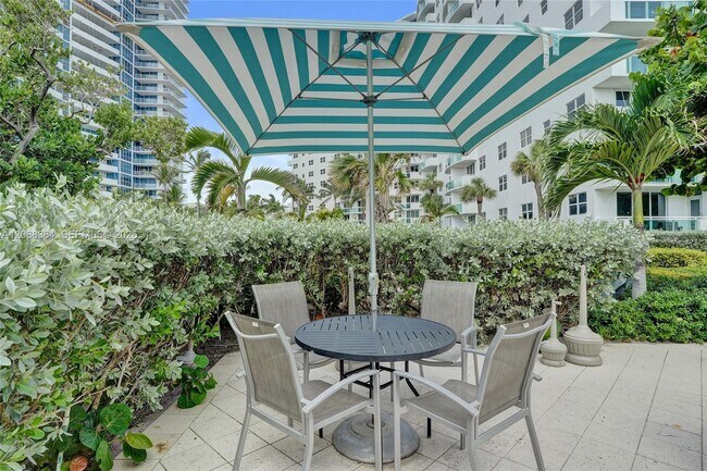 Building Photo - 3000 S Ocean Dr