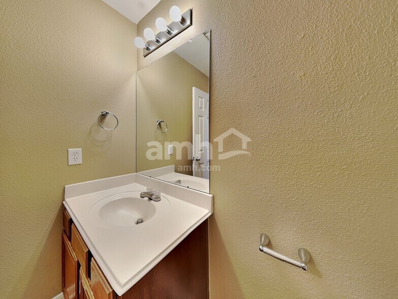 Building Photo - 22927 Lily Creek Dr