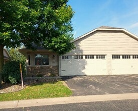 Building Photo - Nice 2 Bedroom 2 Bathroom Twinhome in Somerset