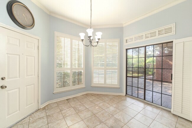 Building Photo - 86 Heathrow Ln