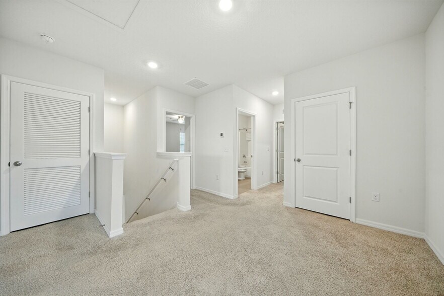 Building Photo - 17006 Wave Tressle Pl