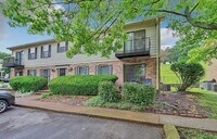 Building Photo - 764 Fox Ridge Dr