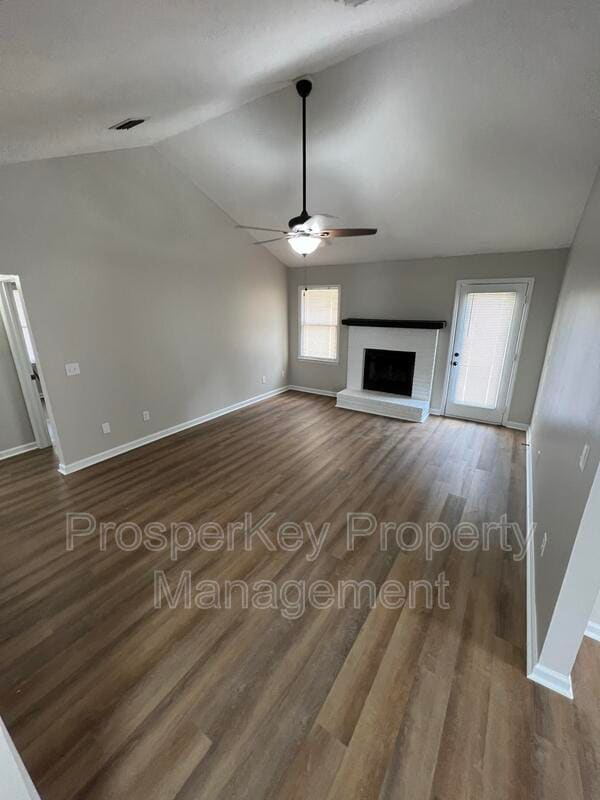 Building Photo - 5766 Spanish Oak Dr