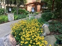 Building Photo - 5900 Oakwood Dr
