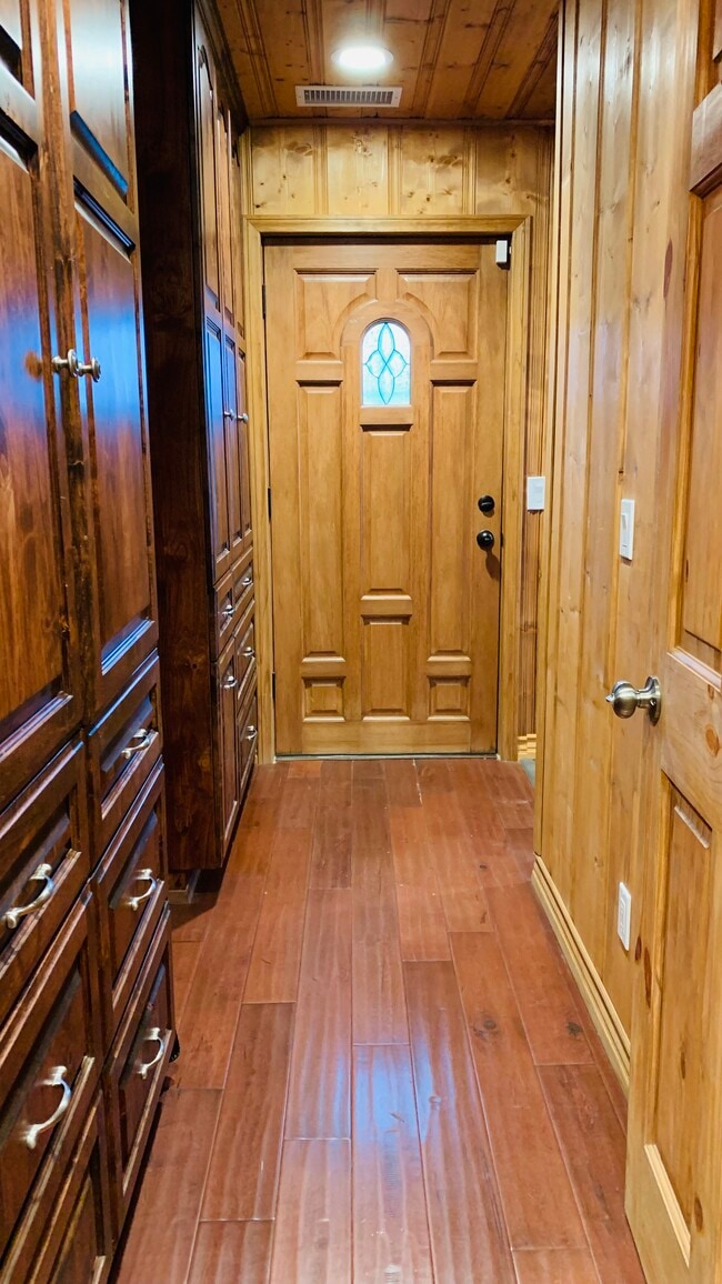 Building Photo - 24913 Matterhorn Ct