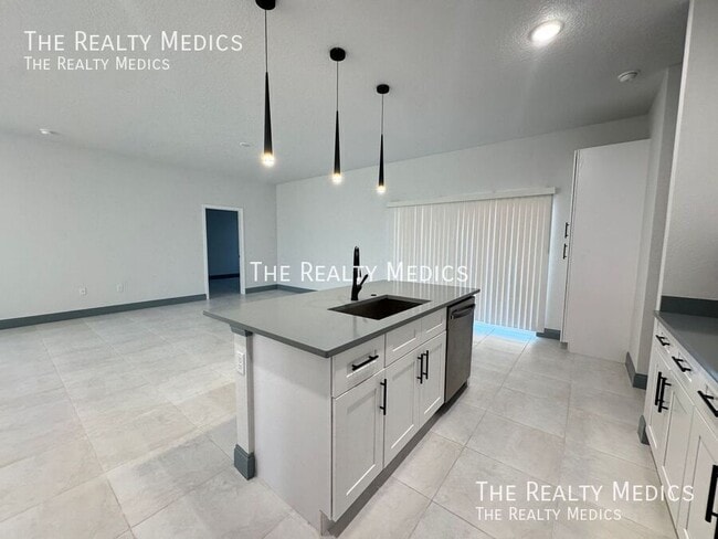 Building Photo - 2226 Rock Dr