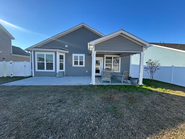 Building Photo - 585 Oyster Dr