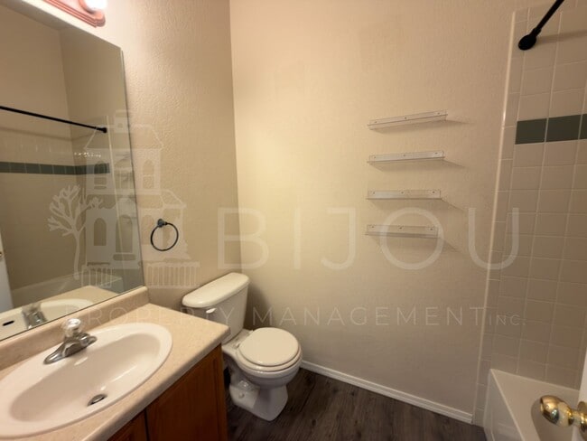 Building Photo - 2533 Mesa Springs View