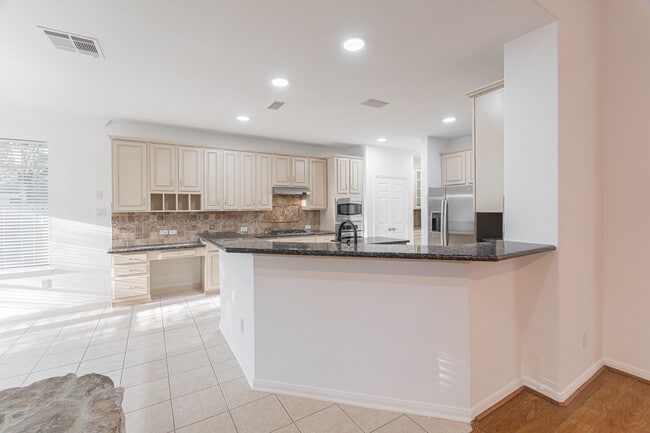 Building Photo - 22 Westwinds Cir