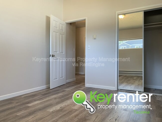 Building Photo - 1713 S 43rd St