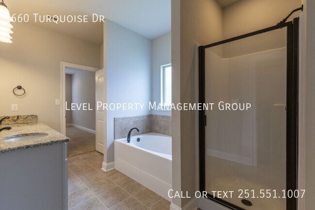 Building Photo - 660 Turquoise Dr