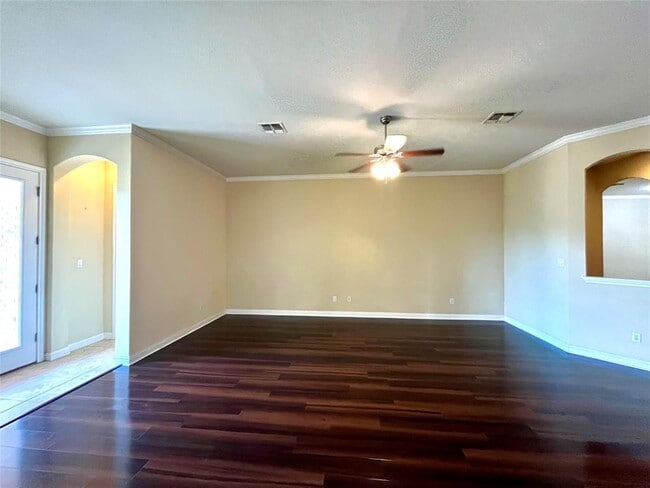 Building Photo - 10000 Paulines Way