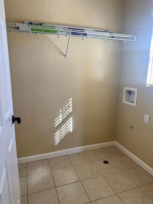 Building Photo - MOVE IN READY!! 3 BEDROOM 2 1/2 BATH HOME FOR RENT IN VILLAS AT COPPER VALLEY