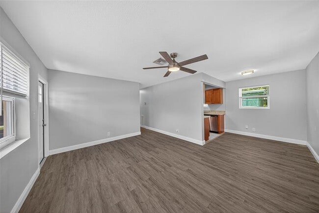 Building Photo - 5901 NW 42nd Terrace