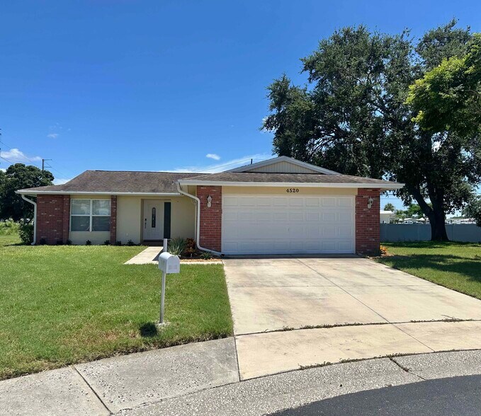 Primary Photo - 4520 Bear Lake Ct