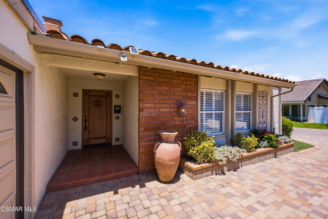 Building Photo - 1090 Elfstone Ct