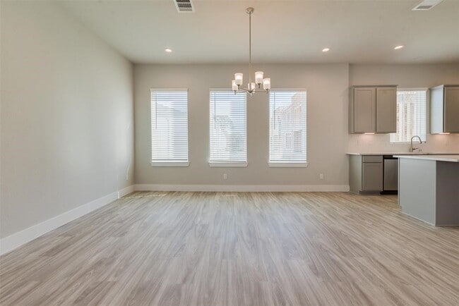 Building Photo - 1741 Cove Cres Ct