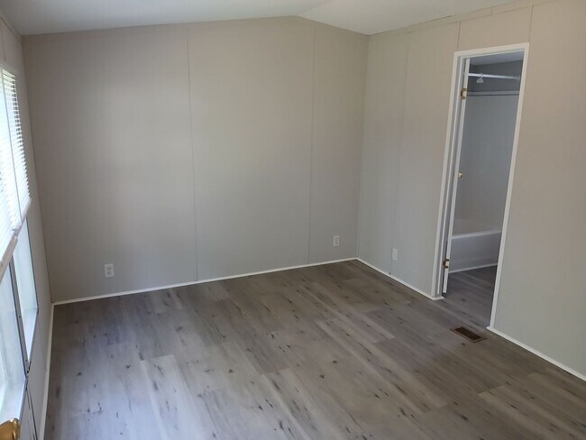 Building Photo - Trailer Park Lot Available