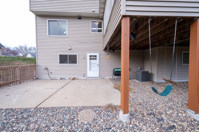 Building Photo - 13916 Copper Ct