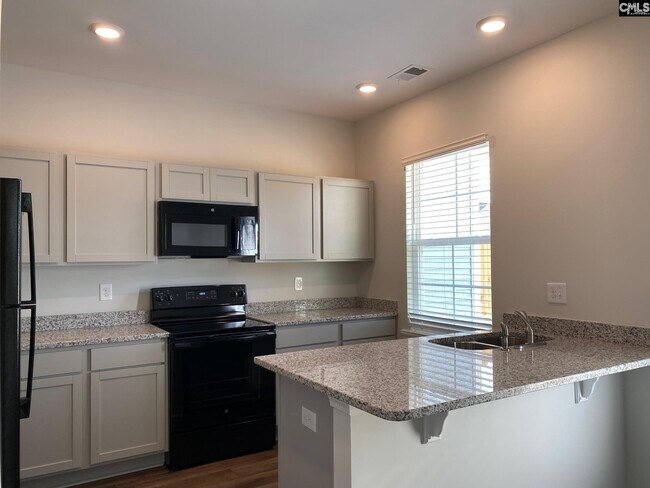 Building Photo - 220 Bluewing Dr