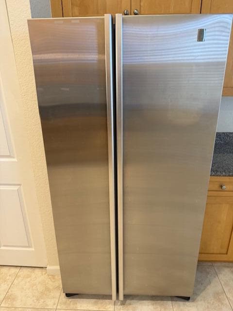 Building Photo - 425 Greenwich Cir