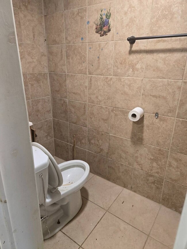 Building Photo - 1075 Sweeten Creek Rd