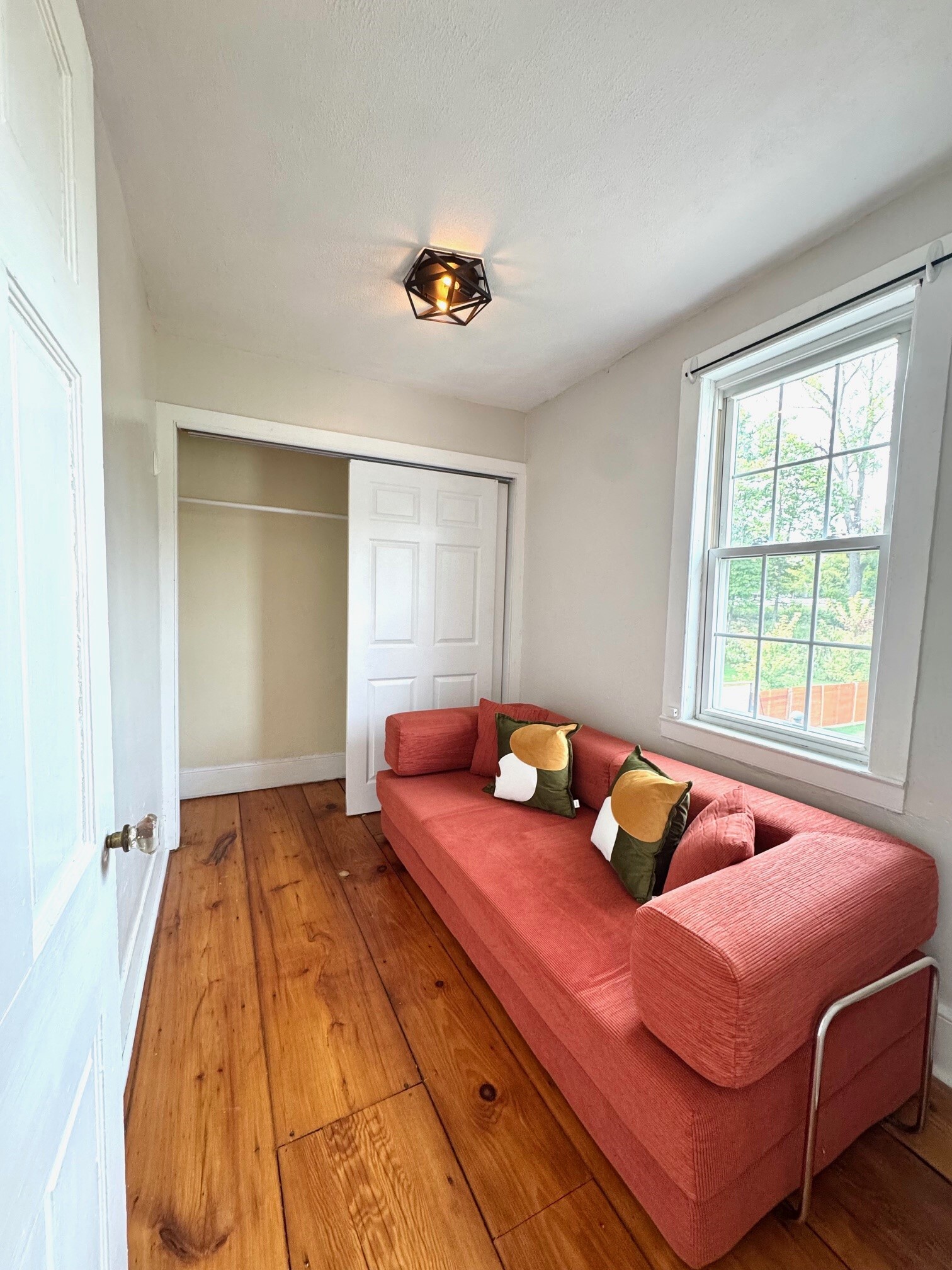 Building Photo - 567 Spring Mills Rd