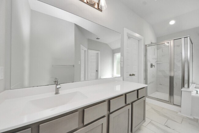 Building Photo - 2643 Oakleaf Ash Ln