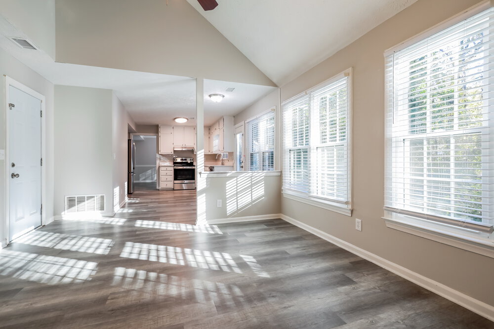 Building Photo - 1070 Hunters Creek Ct