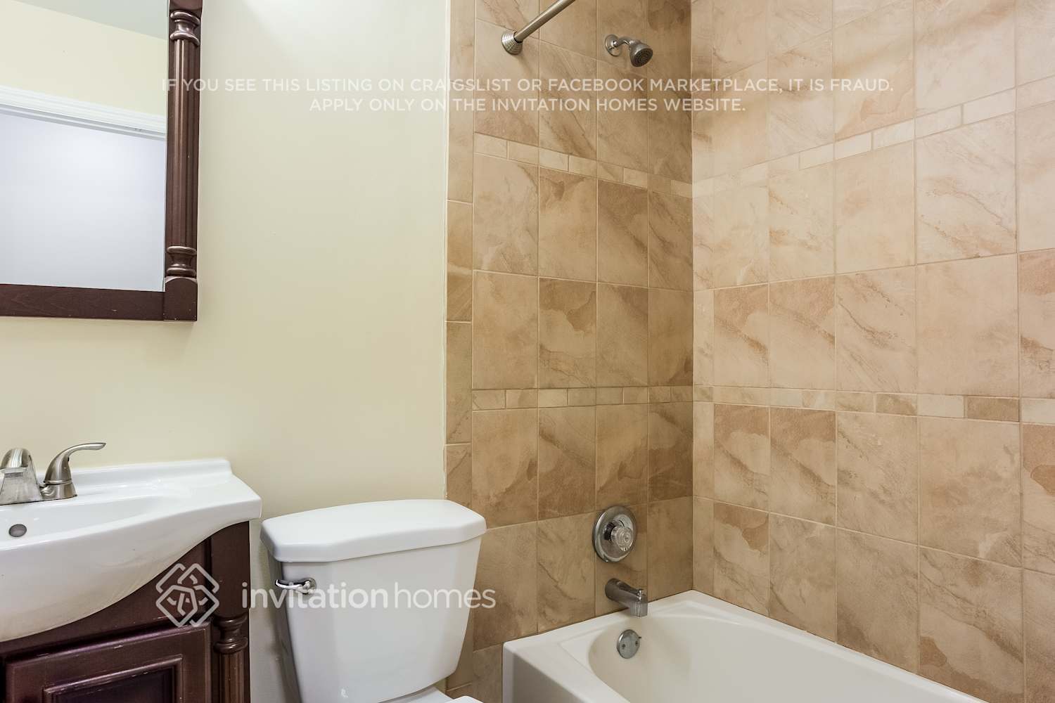 Building Photo - 9504 Bloomfield Dr