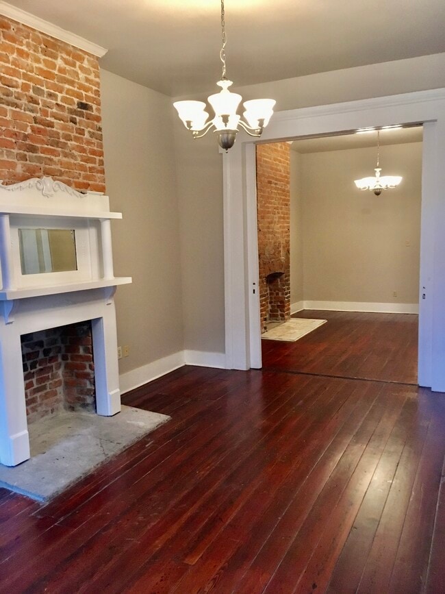 Primary Photo - 1430 Melpomene St