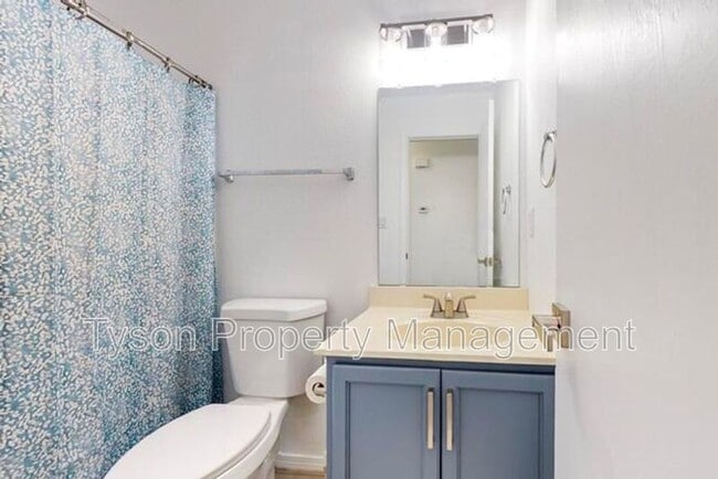 Building Photo - 1033 Desert Paintbrush Loop