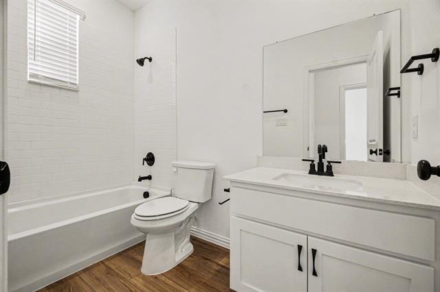 Building Photo - 901 Janwood Dr