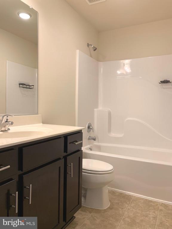 Building Photo - 6907 Lunette Ln