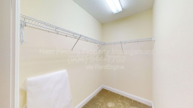 Building Photo - 330 N Shore Cir