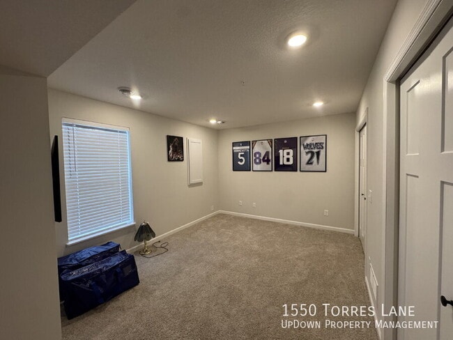 Building Photo - 1550 Torres Ln