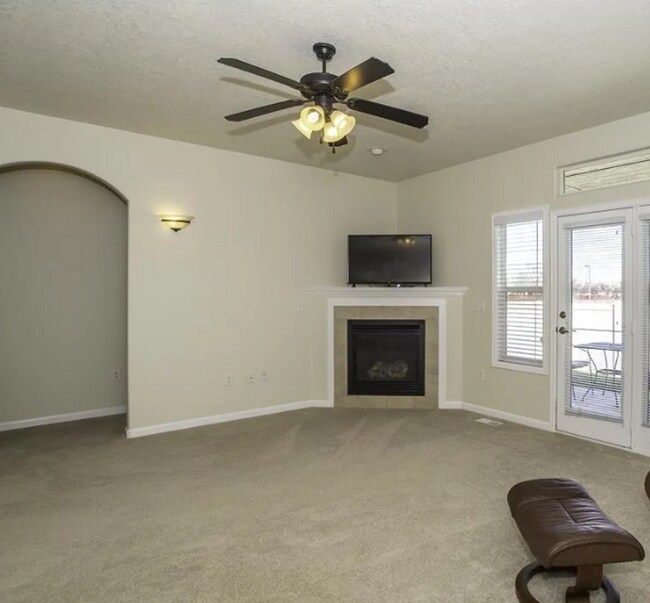 Building Photo - Exceptionally maintained Single level 3 bedroom home available soon!