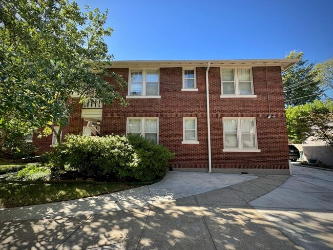 Building Photo - 1720 Harbert Ave