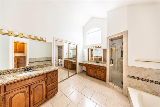 Building Photo - 1400 Sacramento Terrace