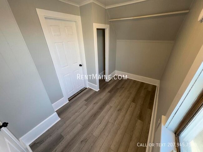 Building Photo - 51 Bosworth St