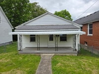 Building Photo - 303 Elm St