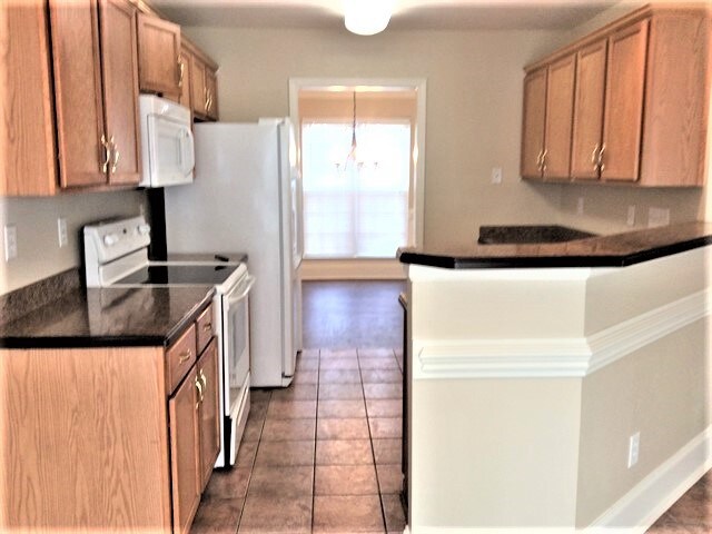 Building Photo - 3437 Continental Dr