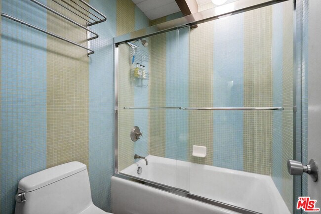 Building Photo - 1568 Stoddard Ave