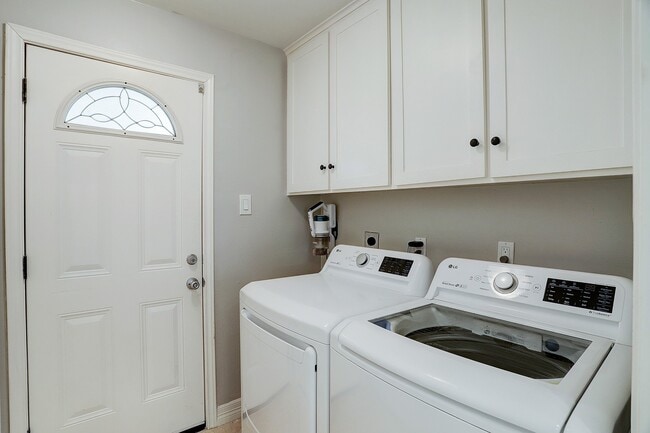 Building Photo - 12523 Briar Forest Dr