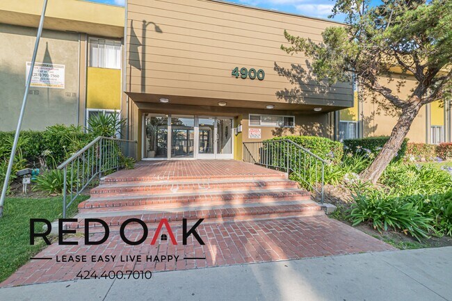 Building Photo - 4900 Clair Del Ave