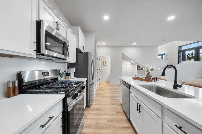 Building Photo - Brand New Two Bedroom Townhome in West Laf...