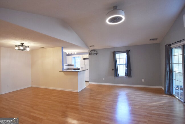 Building Photo - 715 S Fairfield Dr