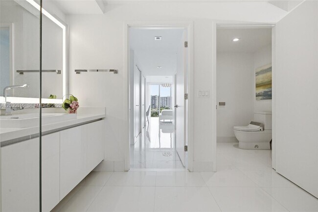Building Photo - 330 Sunny Isles Blvd