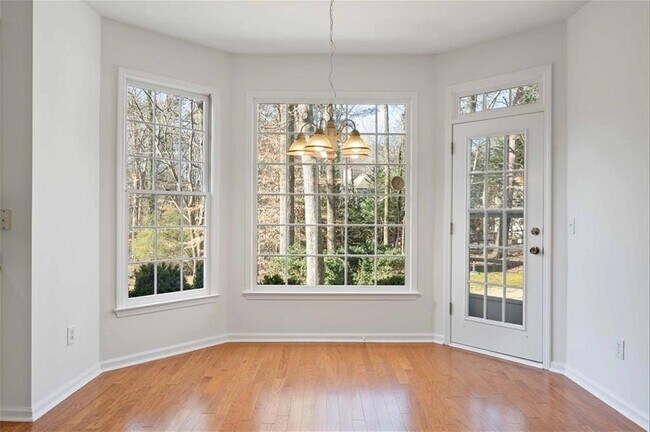 Building Photo - 4185 Waterford Dr