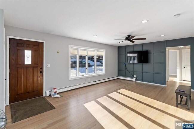 Building Photo - 9 McKinley Pl